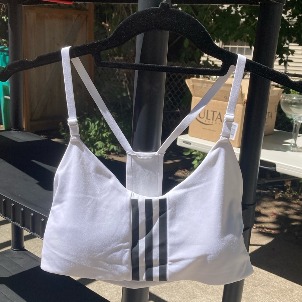 adidas sports bra size M